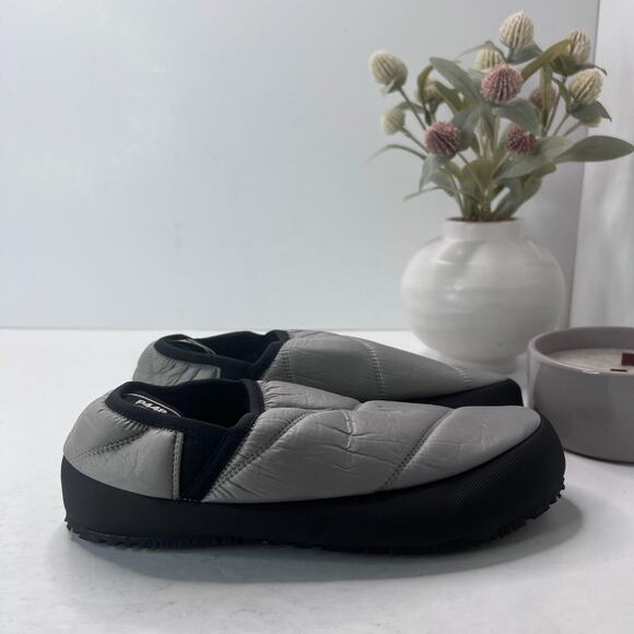 P448 Laby Quilted Puffer Slip On Sneaker Comfort Round Toe Grey Women 7.5/EU 38 - Picture 2 of 9